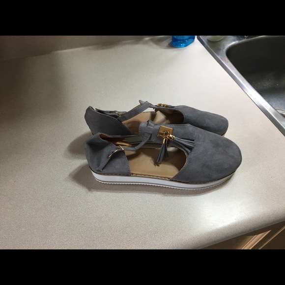 Women’s faux suede shoes size 10 - Picture 6 of 6